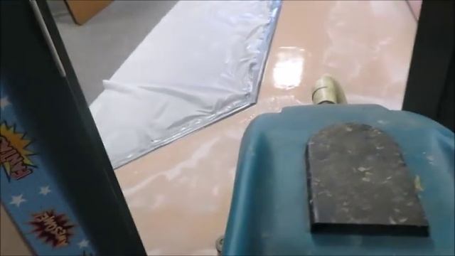 летняя работа.. обновляем покрытие ленолиума ... смотреть онлайн