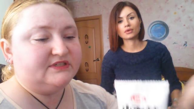 Едим с подругой китайские закуски с Алиэкспресс ))))