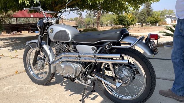 Cold Start 1964 Honda CL72 Scrambler смотреть онлайн