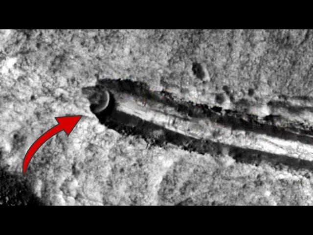 на Марсе разбился Корабль Пришельцев. Изучаем снимки