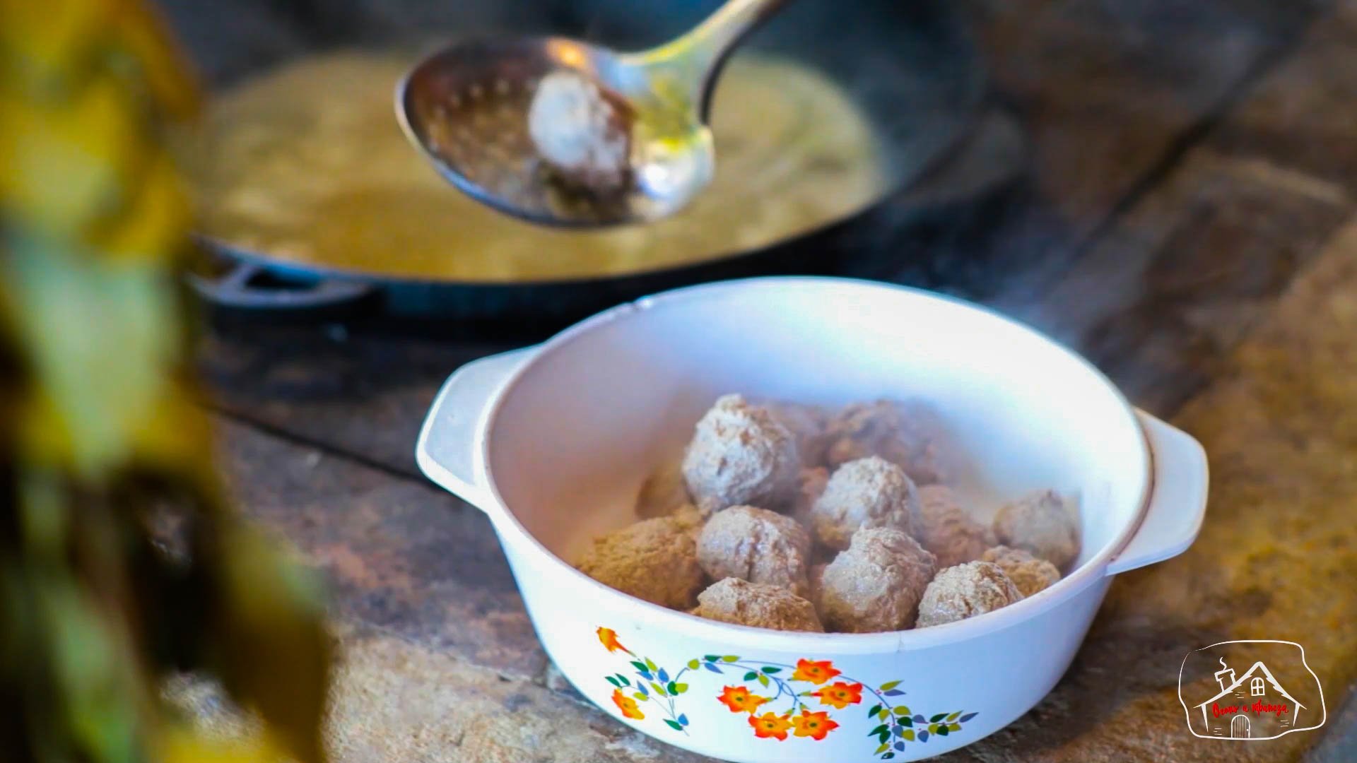 Как приготовить Фрикадельки из фарша в томатном соусе. Фрикадельки из фарша в казане.