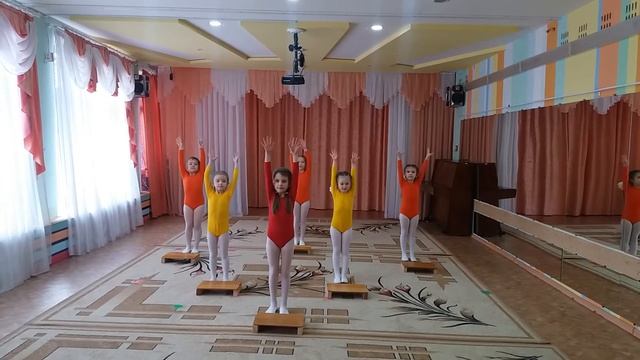 Веселый каблучок,Курск 2018,танец на степах,дети 5-6 лет.Хореограф Демидова С.Г. смотреть онлайн