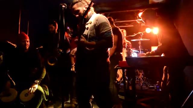 Uma Galera - ALERTA (Madrid 2017) смотреть онлайн