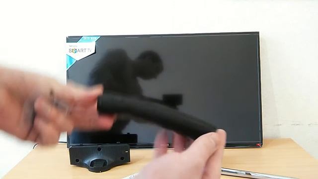 Samsung UE 32J6300. Новый пульт, в остальном все по-старинке! смотреть онлайн