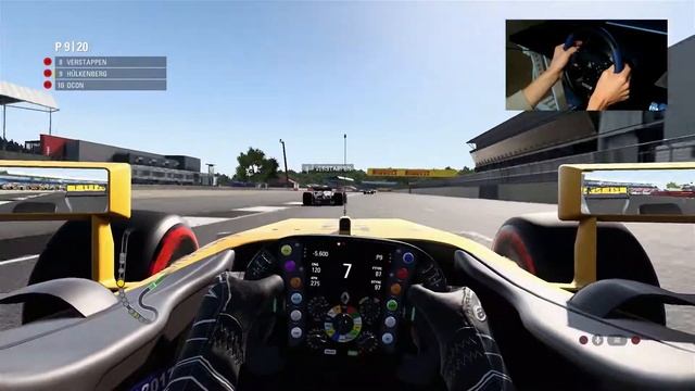 F1 2017 | Renault R.S.17 - 3 Lap Race At Silverstone смотреть онлайн