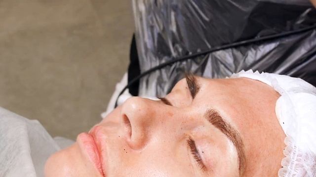 Eyebrow shading workshop from Ambassador Zarina Khaitova. смотреть онлайн