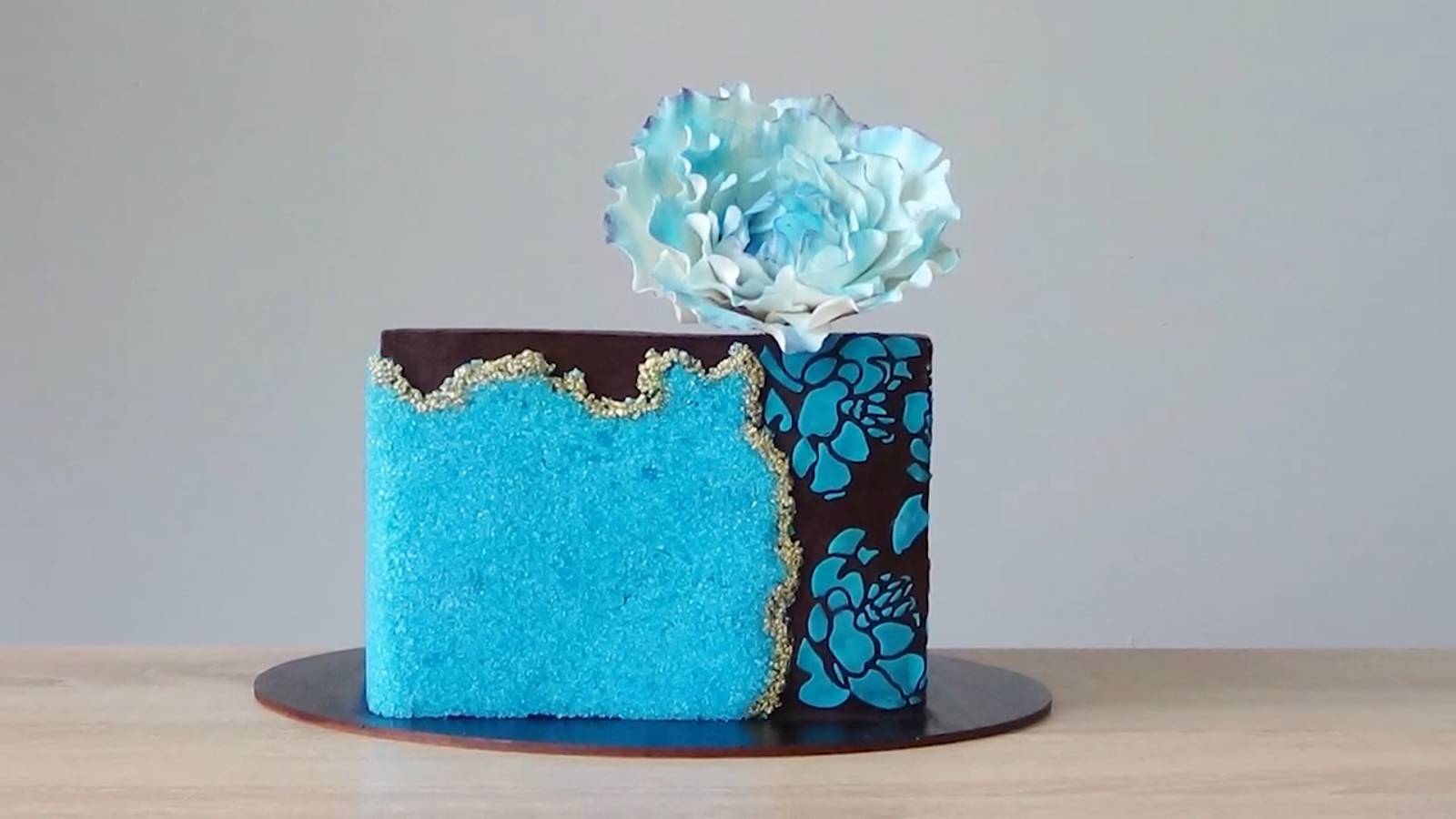 Эффектный декор Техника сахарного листа Аппликация из крема смотреть онлайн