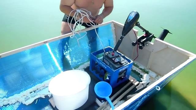 Лодка из сотового поликарбоната + эл мотор 1, Boat made of cellular polycarbonate ! смотреть онлайн