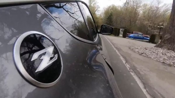 2023 Nissan Z vs Toyota GR 86 | Sports Car Comparison | Driving.ca