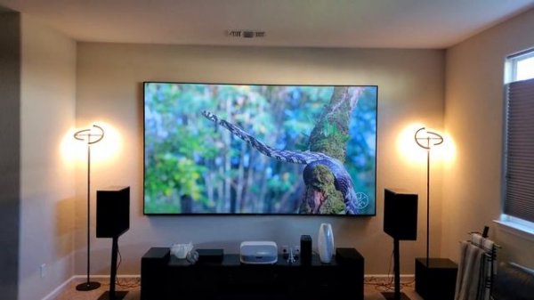 XY Screen 120 Inch ALR UST PET Crystal Screen / ViewSonic PX800HD Projector