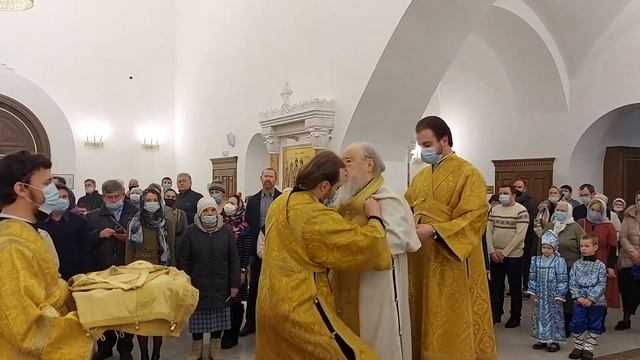 Встреча и Облачение Митрополита Ювеналия(Пояркова).19.12.2020 смотреть онлайн
