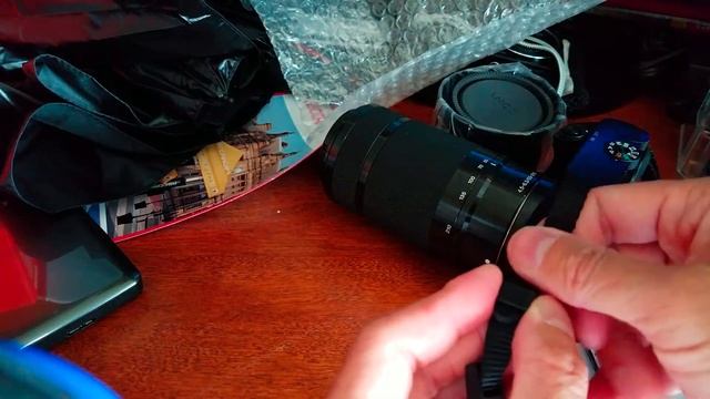 Sony A6000/A6300/A5100 - How To Attach Shoulder Strap