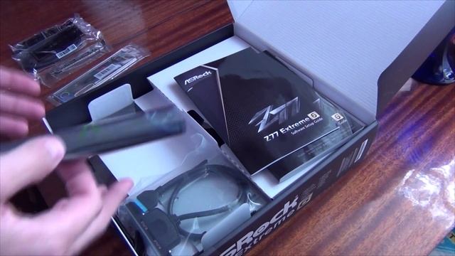 ASRock Z77 Extreme 6 - Обзор и распаковка смотреть онлайн