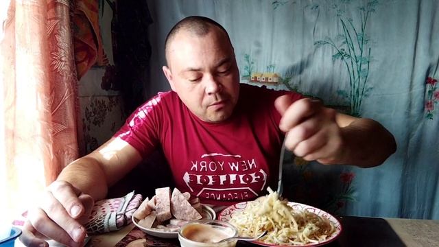 Мукбанг:Лапша с яйцом, зелец, сало и соус