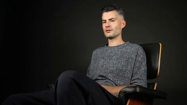 Jeroen Krielaars - Interview by Motion Plus Design смотреть онлайн