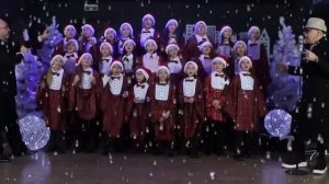 Андрей Давидян и хор Гарри Поттера   Santa Claus Is Coming To Town декабрь 2015