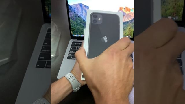 IPhone 11 распаковка