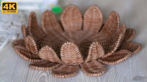 Тарелка цветок из газетных трубочек.