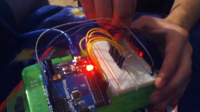 Ардуино #5. Бегущий огонь 1 смотреть онлайн