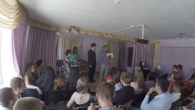 Закончил учебу с красным дипломом смотреть онлайн