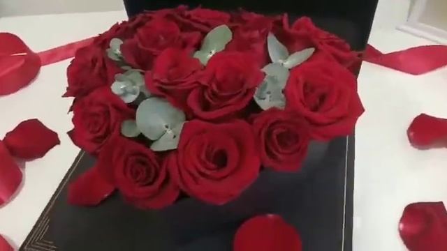 Розы в коробке. смотреть онлайн