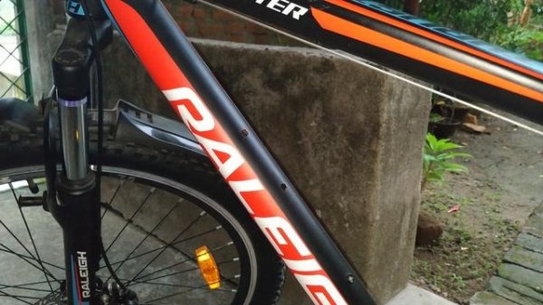 How to mount Hailong 48V E-bike battery on bike || E-bike Conversion #2