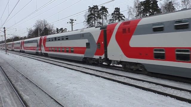 Электровоз ЭП20-062 (ТЧЭ-6) со скорым фирменным поездом "Двухэтажный состав" №104В Москва - Адлер. смотреть онлайн