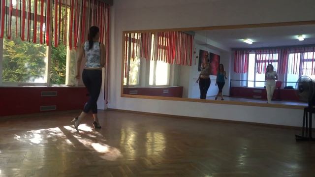 Начало курса занятий по женской стилистике в кизомбе /Ольга Полухина/ смотреть онлайн