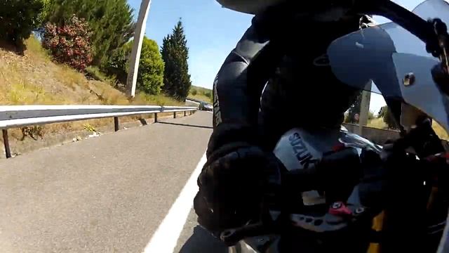 Suzuki Gsxr 1000 kneedown смотреть онлайн