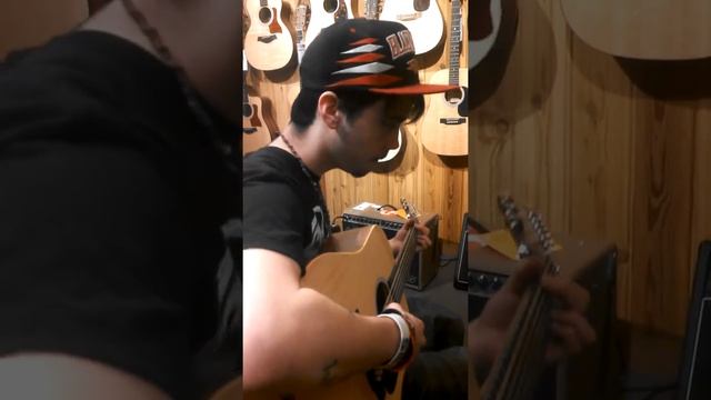 Playing a 12 string for the first time like a boss смотреть онлайн
