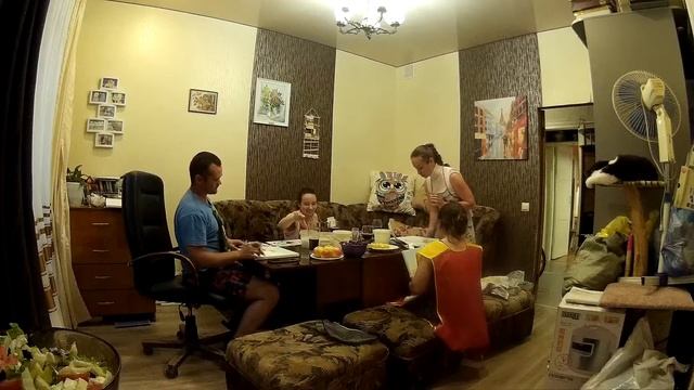 Наше Вам, с кисточкой. Наташка идет на мастер-кВас по рисованию. смотреть онлайн