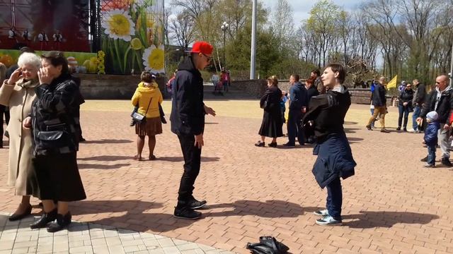 Пасхальное Воскресенье. ДОНЕЦК.Парк Щербаково. смотреть онлайн