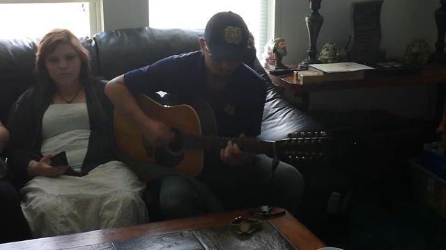 Charles playing his dad Roberts 12 string guitar смотреть онлайн
