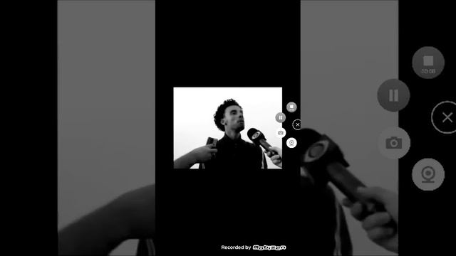 Dudu Assistindo Video Em Graçado Kkkk смотреть онлайн