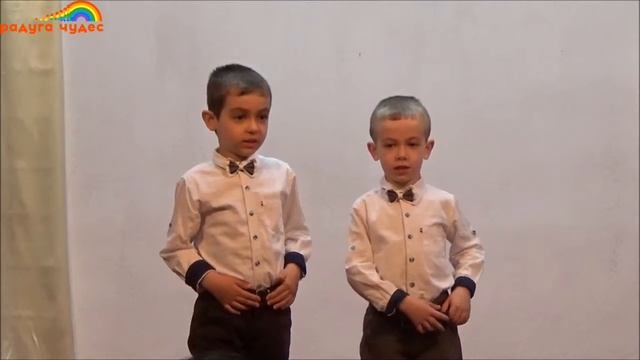 Пащенко Сергей, Пащенко Андрей "Ежик вышел на дорогу", Марина Дружинина смотреть онлайн