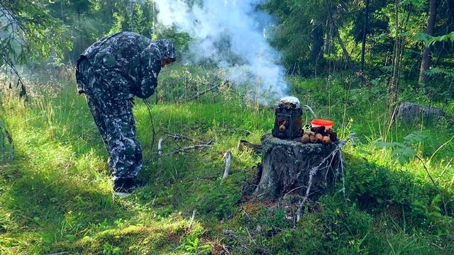 Поход в лес,по бездорожью на велосипеде,печка-щепочница,готовка в фольге. смотреть онлайн