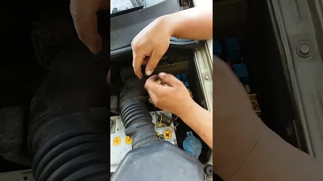 AIRCONDITION DAN CERMIN TINGKAP TAK JALAN KENA CHECK WAYARING (HYUNDAI MATRIX 1.6)