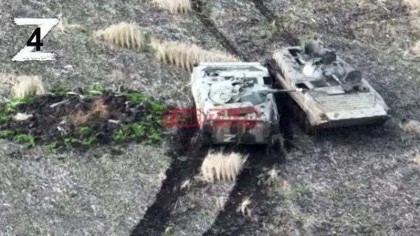 В ходе выполнения поставленных задач была подбита БМП.mp4