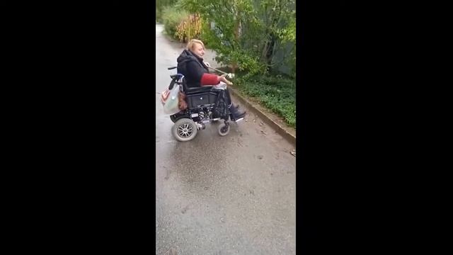 Кто ходит по грибы ,ну а мы по орехи))))))) смотреть онлайн