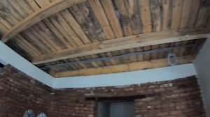 Подготовил потолочные балки под покраску.