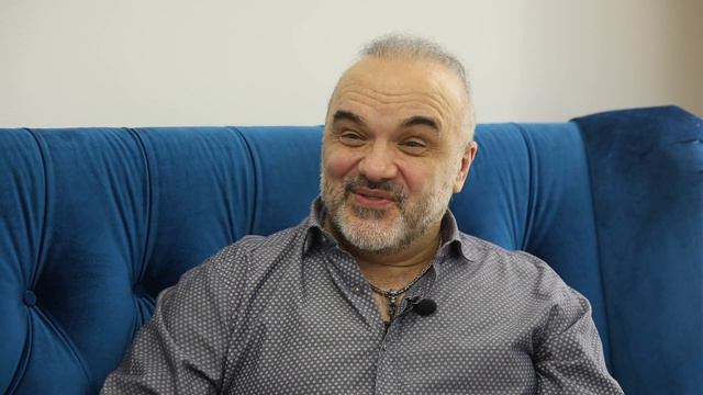Портрет. Дмитрий Варшавский. Чёрный кофе. смотреть онлайн