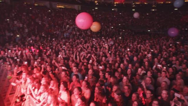 Alvaro Soler & TINI - La Cintura (Live in Berlin) смотреть онлайн