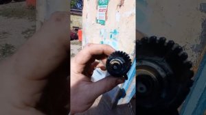 Что делать,если течёт моторчик омывателя  на Мерседес C180 W 204