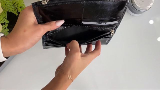 Видеообзоры. Кожаный женский кошелек (купюрница) изумрудного цвета. Интернет-магазин InStyle Shop.В смотреть онлайн
