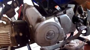 КАК БЫСТРО НАТЯНУТЬ ЦЕПЬ НА КВАДРИКЕ?!(УРОК)