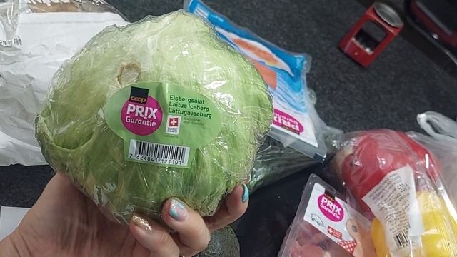 обзор цен на продукты, и ужас на террасе. Швейцария. смотреть онлайн