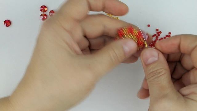 Кулон из риволи и бисера.(Часть 3/3) смотреть онлайн