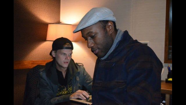 Avicii Feat. Aloe Blacc - Wake Me Up (Alternative Vocal) смотреть онлайн