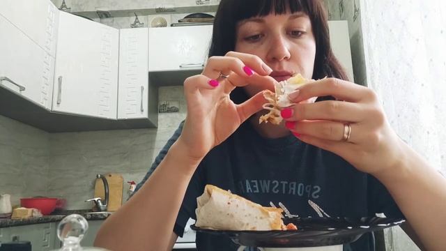 КОНВЕРТИКИ ИЗ ЛАВАША/ ЗАКУПКА/ МУКБАНГ/ ПИЦЦА ПО СОВЕТУ смотреть онлайн