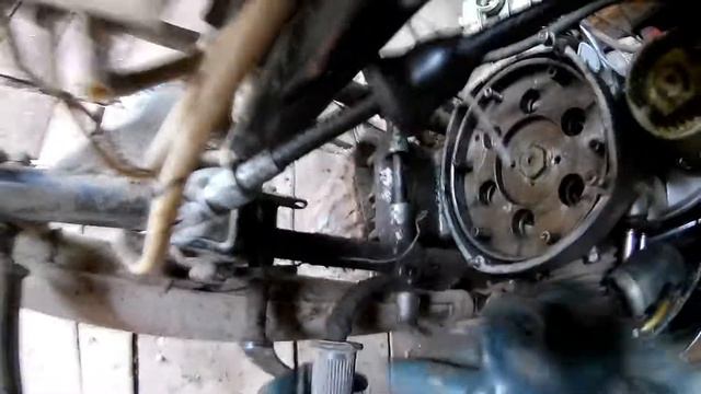 Снятие двигателя, сломало шпонку маховика,замена сальника задней крышки коленвала мотоцикла Урал смотреть онлайн